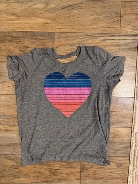 Gray Short Sleeve Tee with Striped Heart Graphic